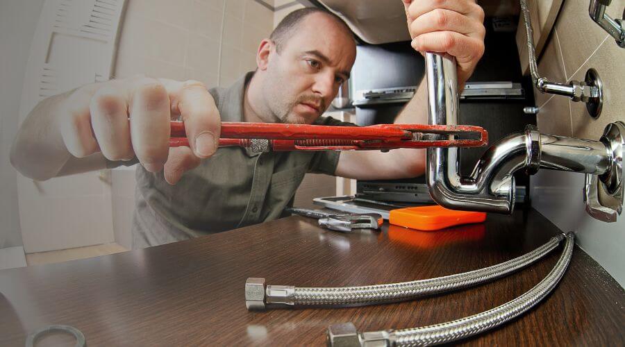 Expert burst pipe repair services in Longview, IL